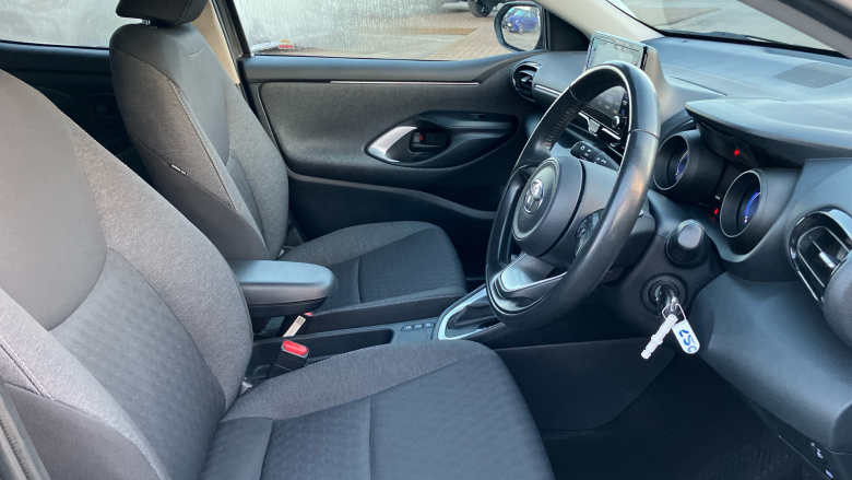 Toyota Yaris 1.5 Hybrid Design 5dr CVT Hybrid Hatchback